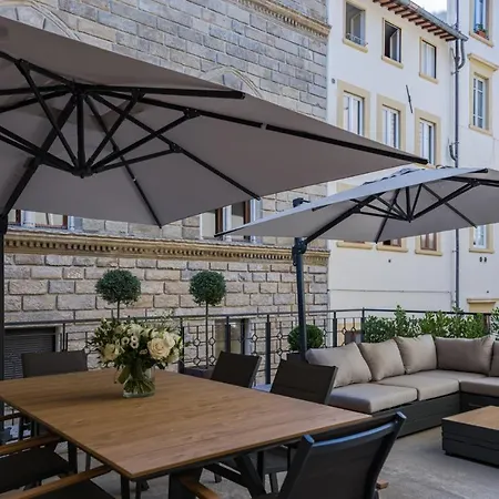 - Palazzo Signoria Luxury 1-biancone